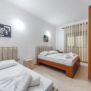 Camera con letto king size